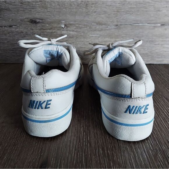 Vintage Nike Sneakers White & Blue Size 5.5Y - Picture 5 of 9